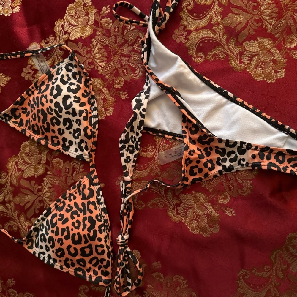 Leopard Print Triangle Bikini Set – Size L - Picture 3 of 4